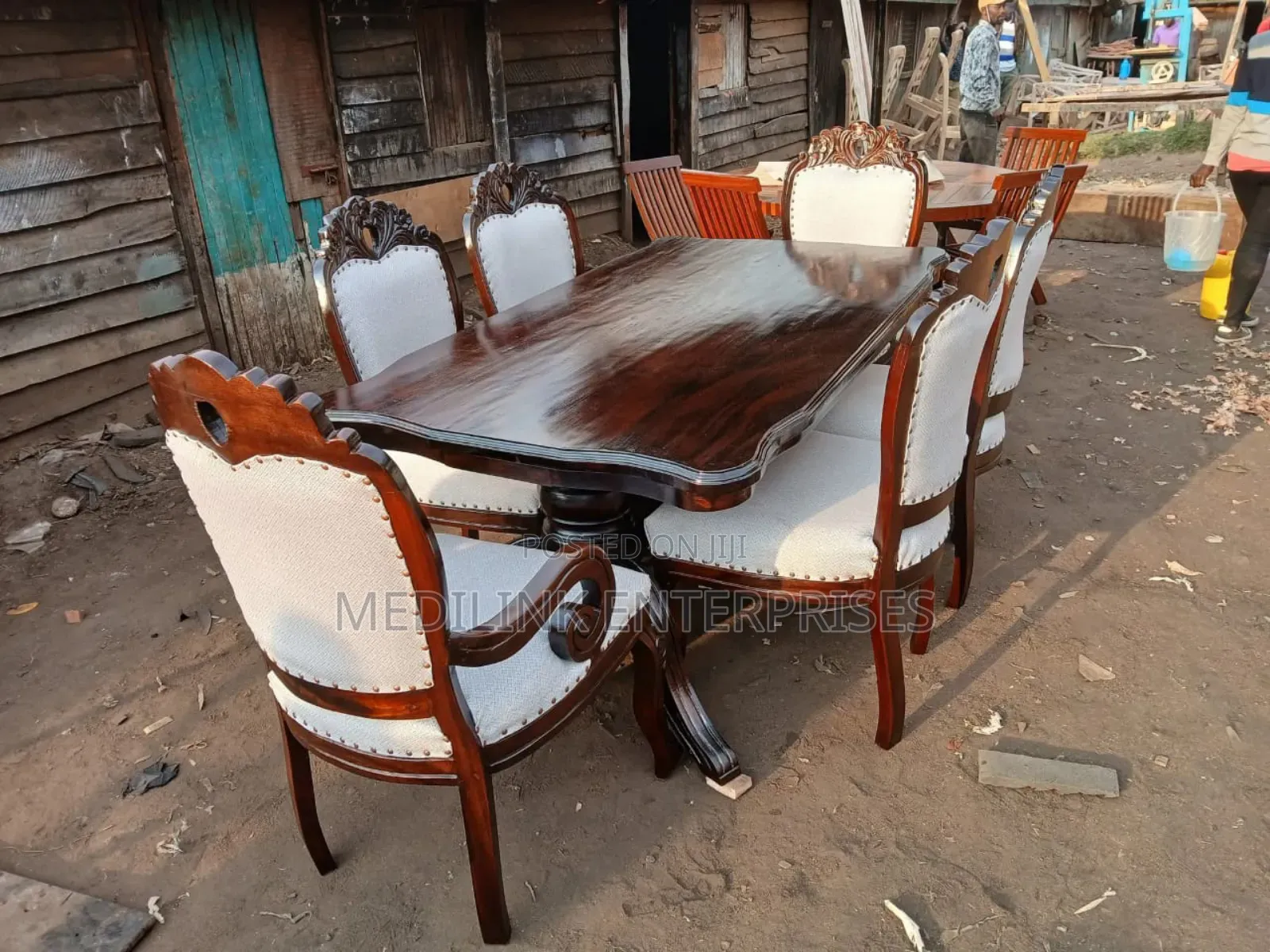 Customized Antique 6-Seater Dinning Table Set