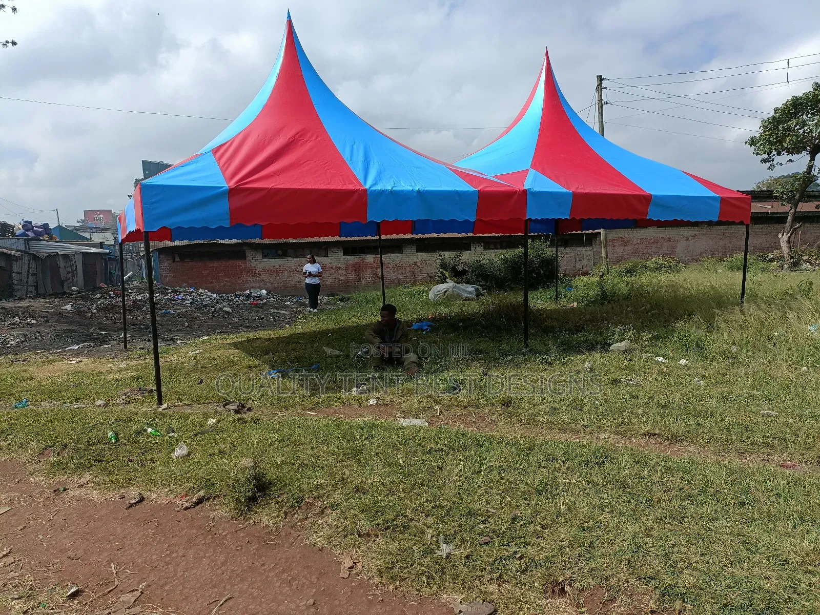 High Quality Tent for Sale - Durable Red Blue 100 Seater Tent