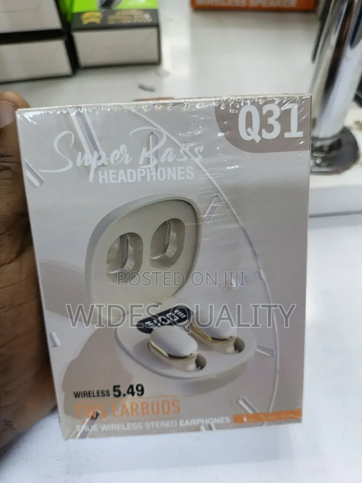 Q31 True Wireless Stereo Earphones (Earbuds).