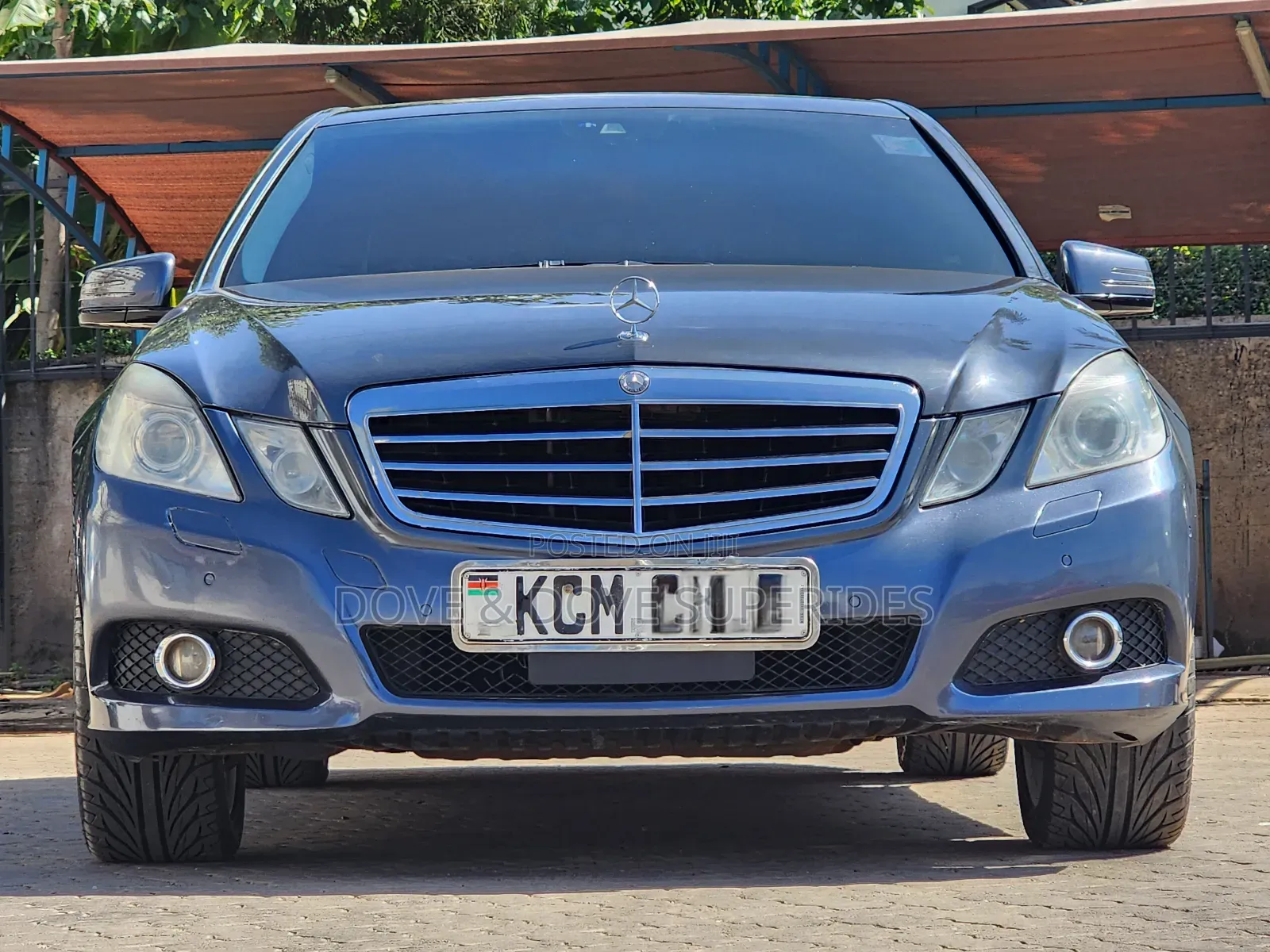 Mercedes-Benz E300 2010 Gray