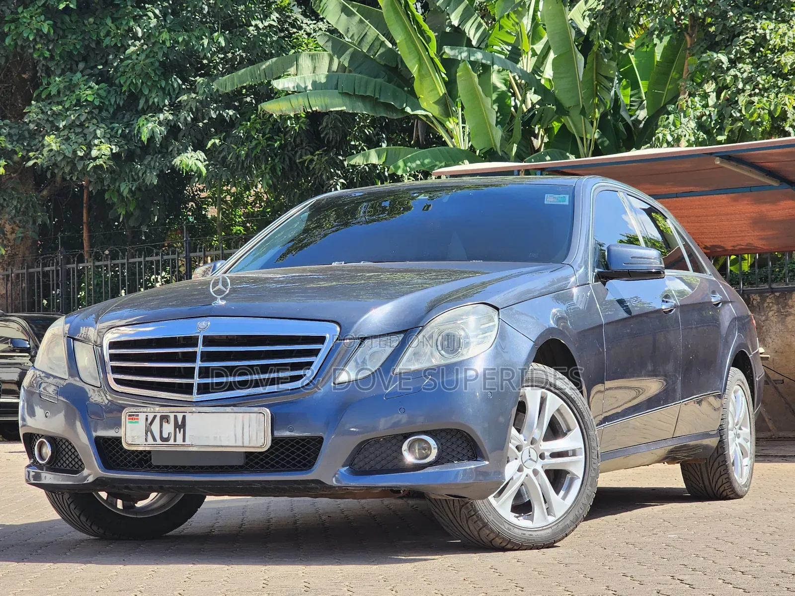Mercedes-Benz E300 2010 Gray