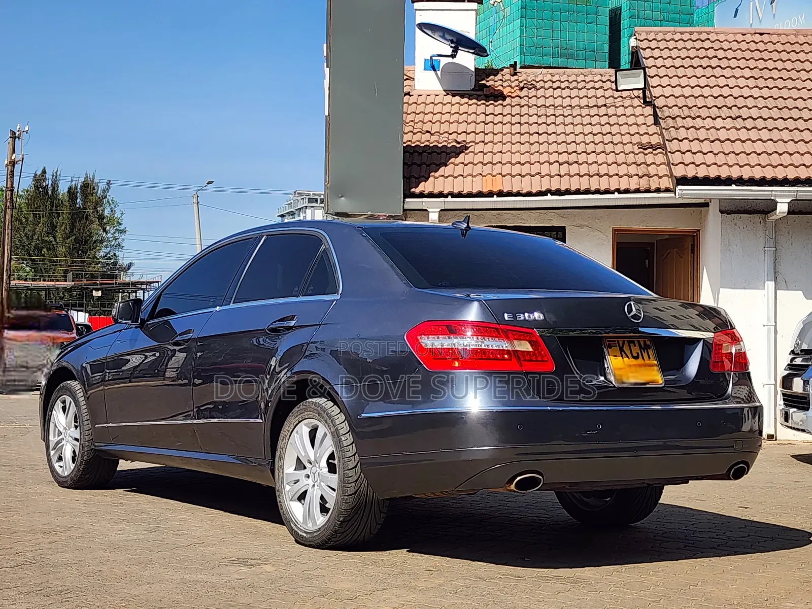 Mercedes-Benz E300 2010 Gray