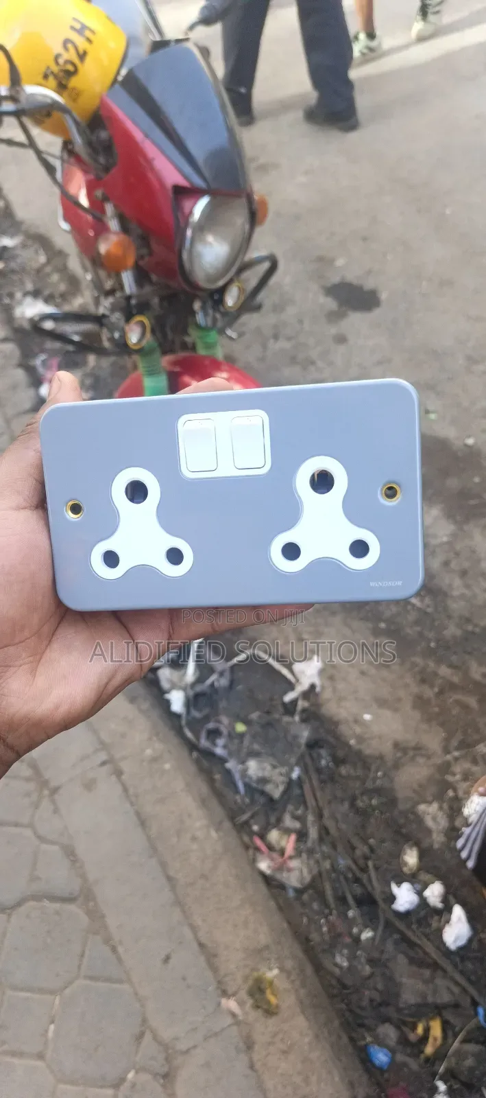 15amps Round Double Socket