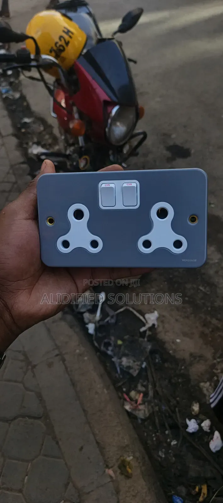 15amps Round Double Socket
