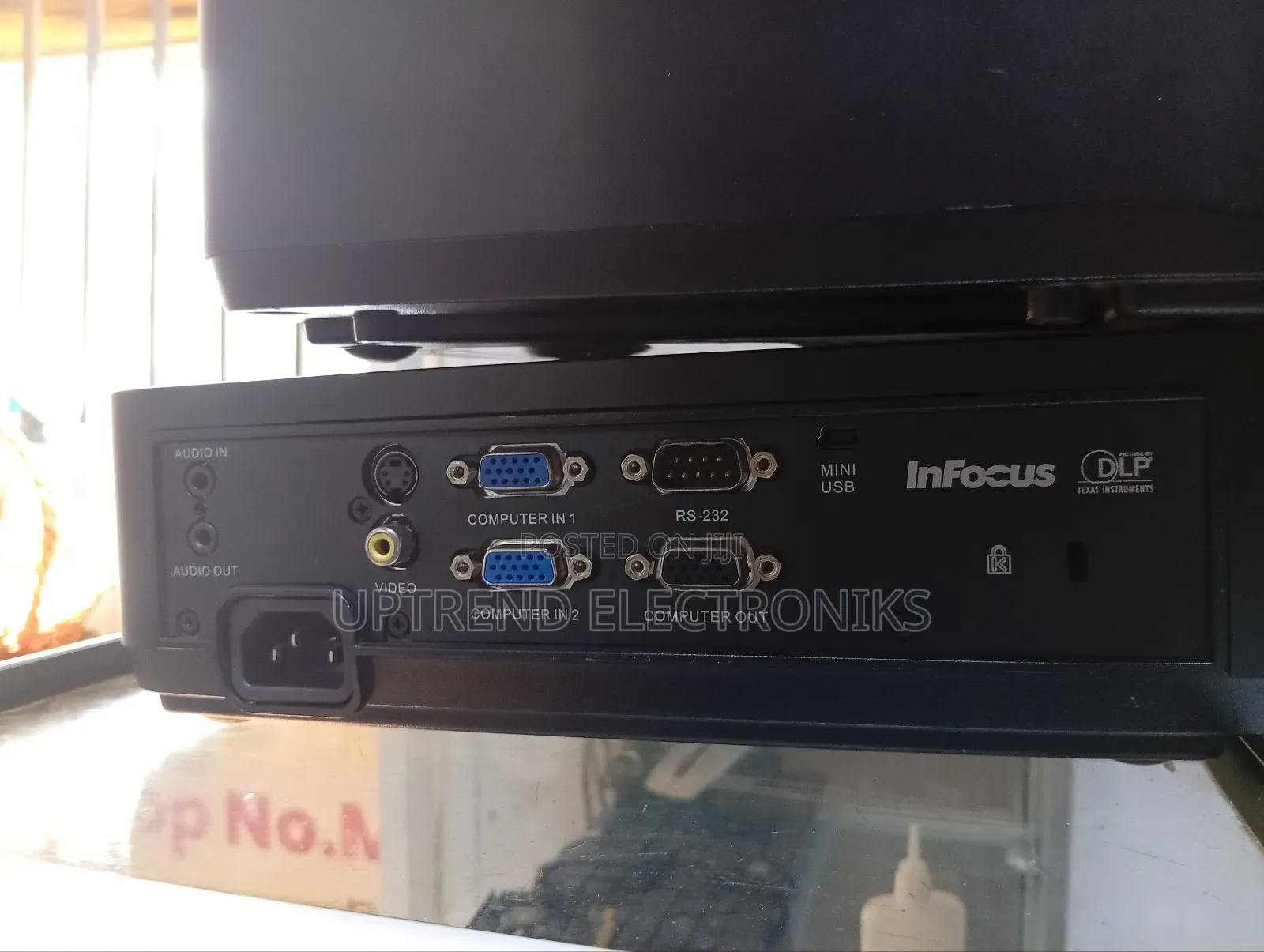 Infocus In112 – Ultra Bright 3000 Lumens!