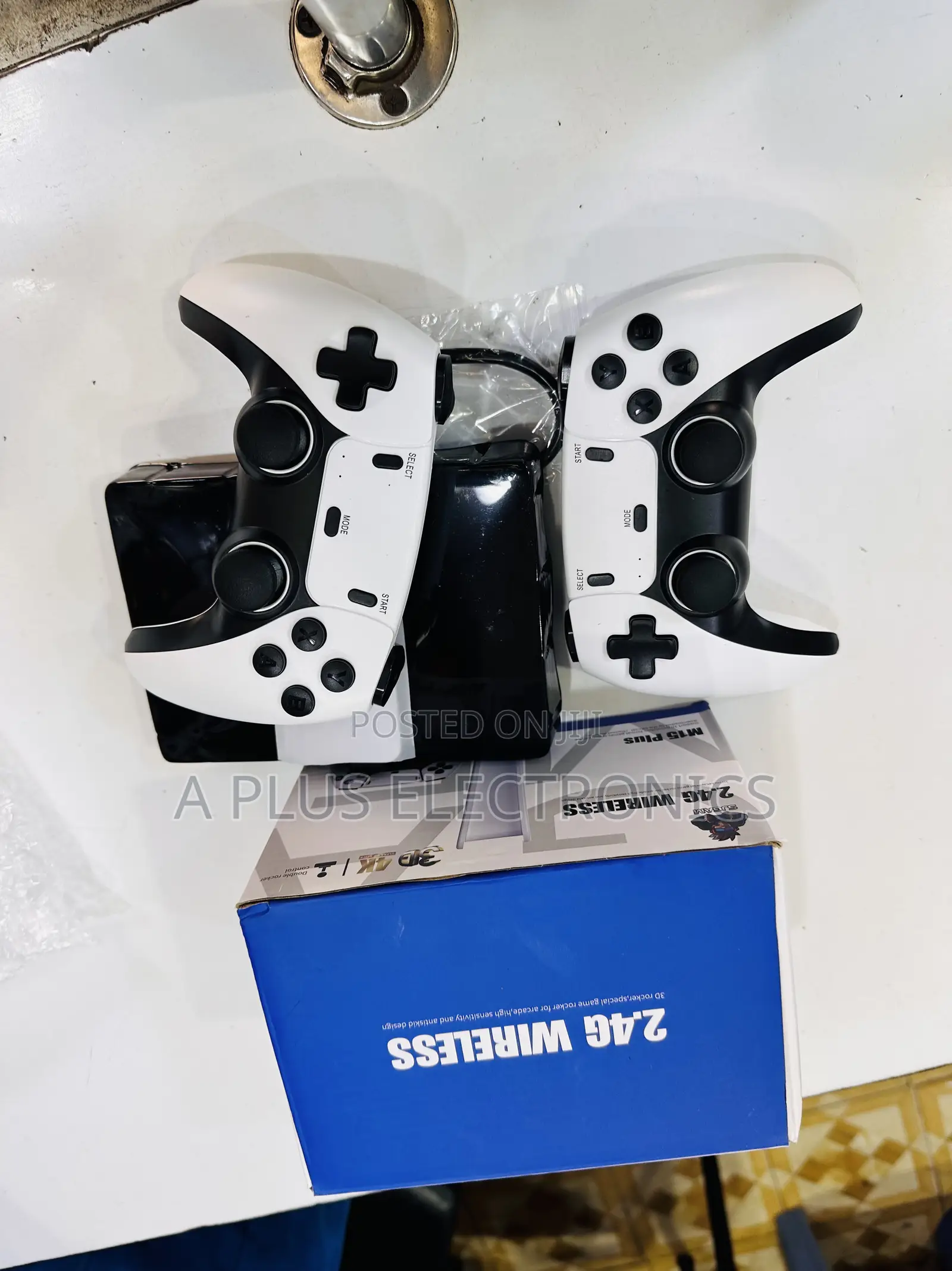 M15 Hdmi Gamestick With Pre-Loaded Games