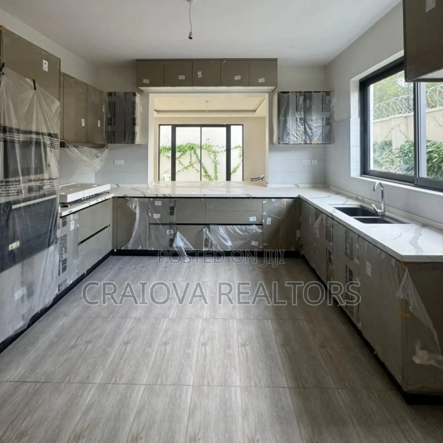 6bdrm Townhouse/Terrace in Lavington for sale