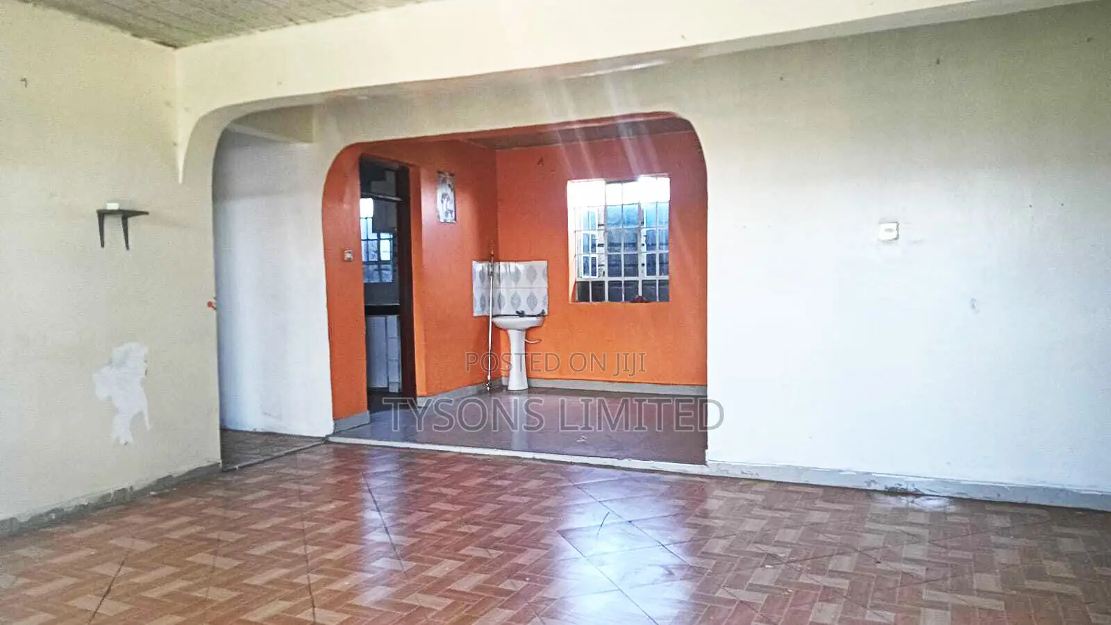 3bdrm Bungalow in Mutungoni Road, DayStar Area for sale