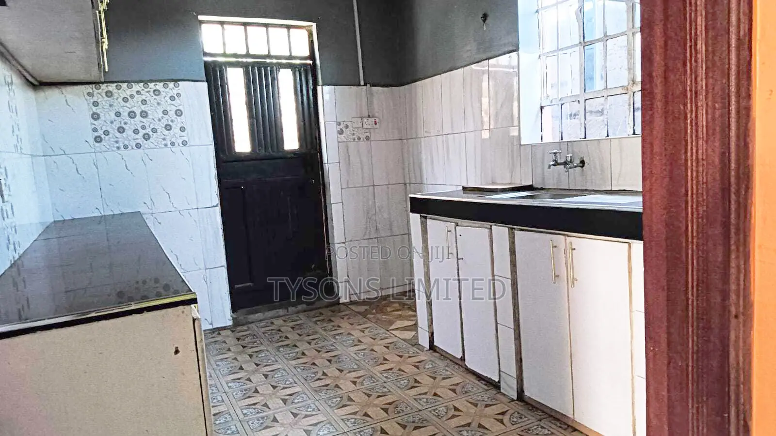 3bdrm Bungalow in Mutungoni Road, DayStar Area for sale