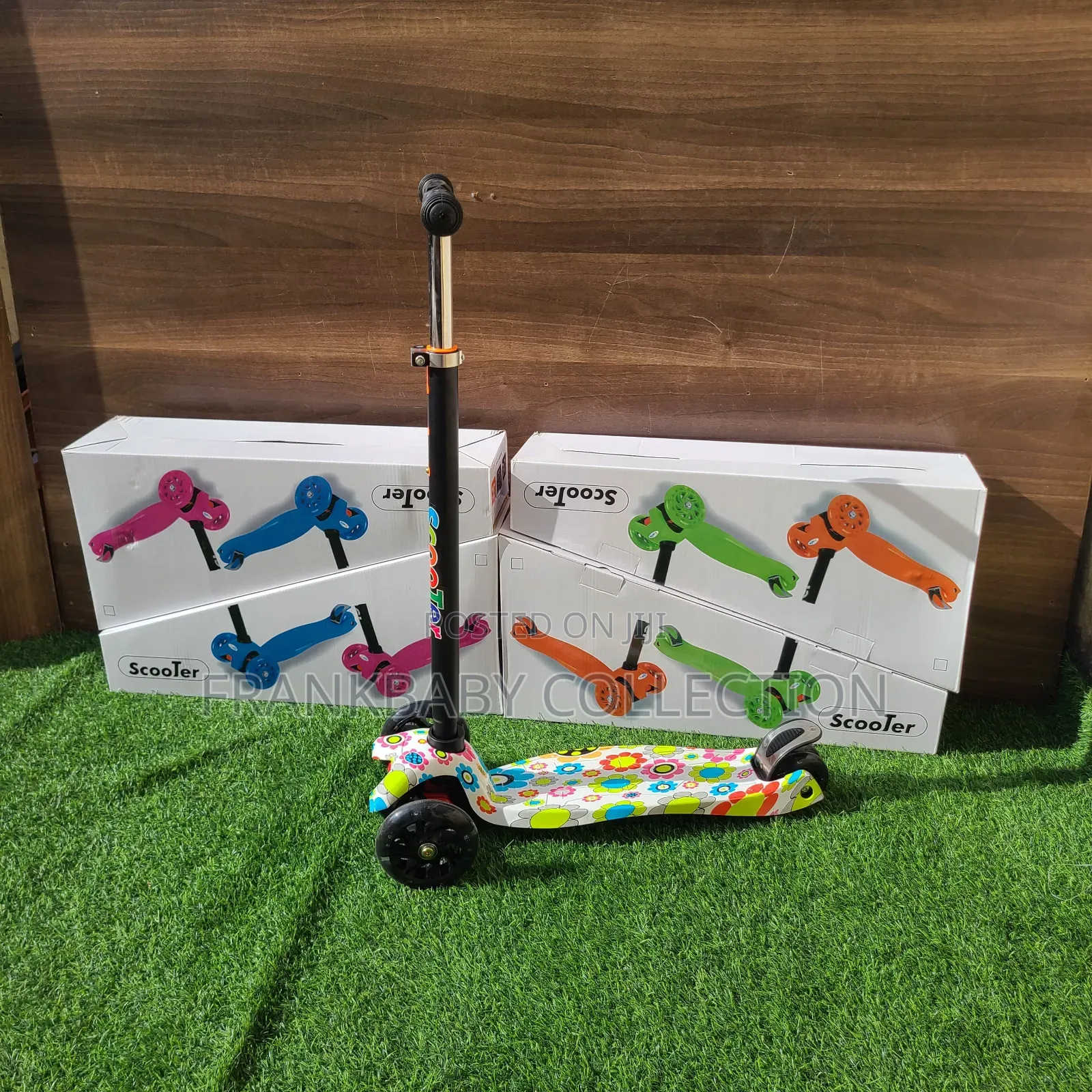 Street Art Kids Adjustable Scooter.