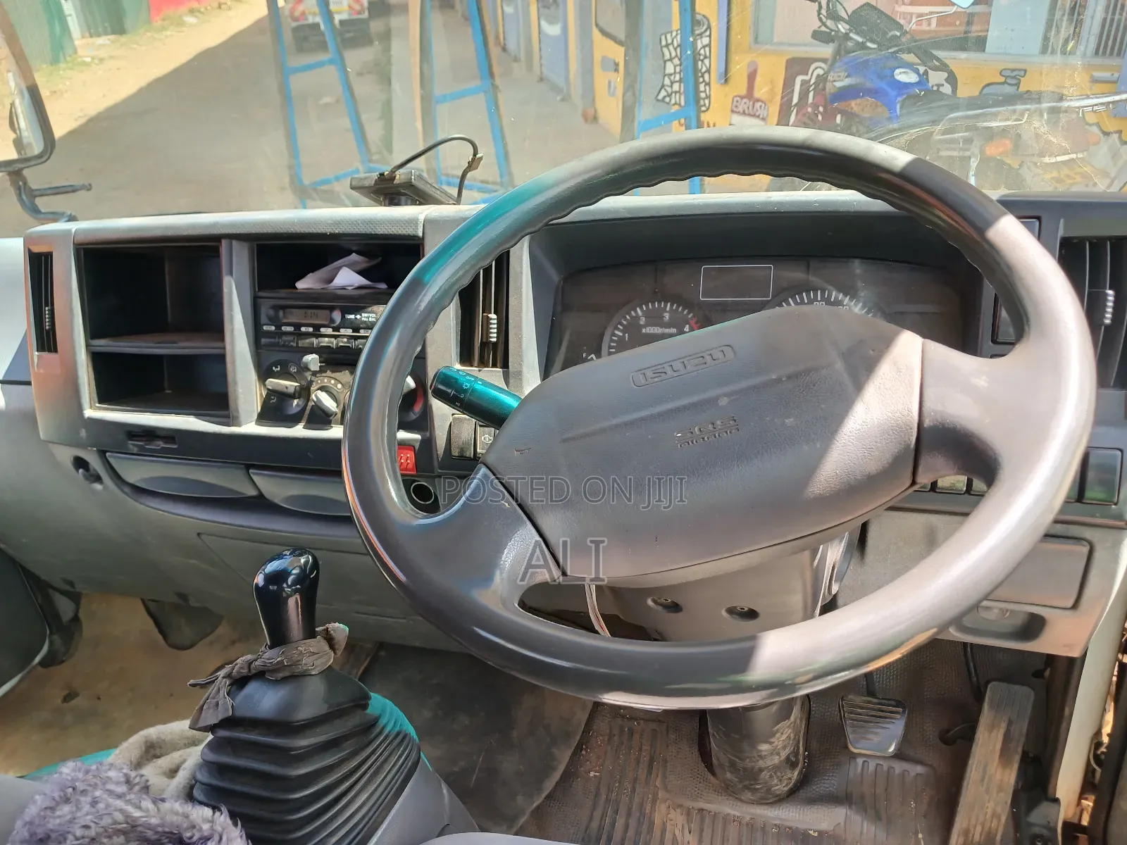 Canter Isuzu Elf