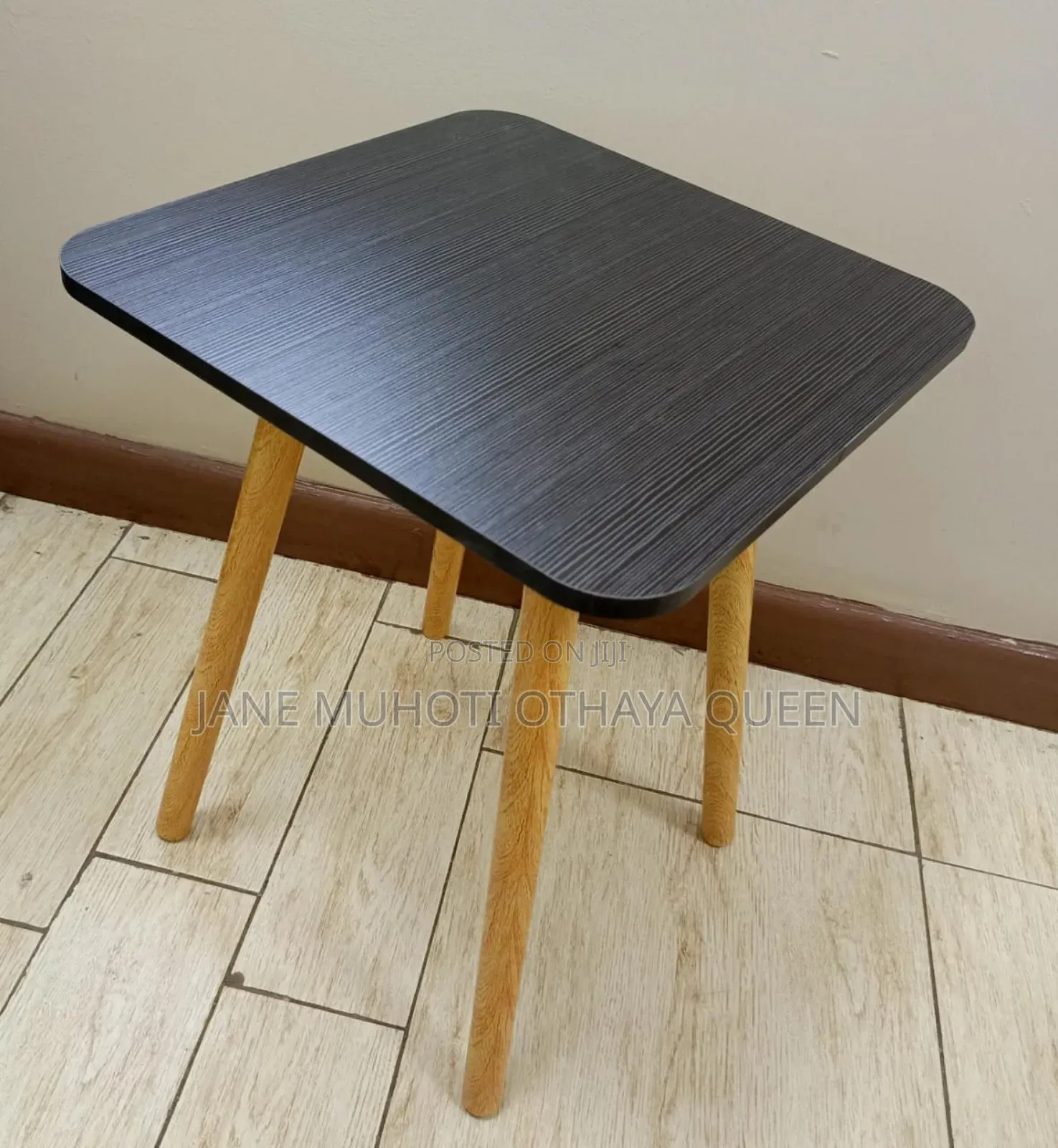 *Contemporary Square Shaped Side Stool/Table
