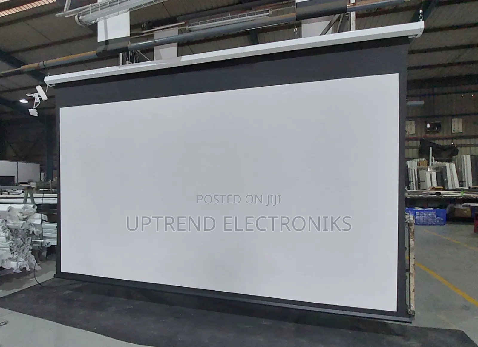 240×240 Cm Projector Screen – Extra-Large, Clear Portable 