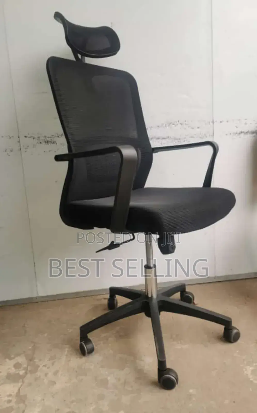 Quality and Durable Office Chair With Headrest