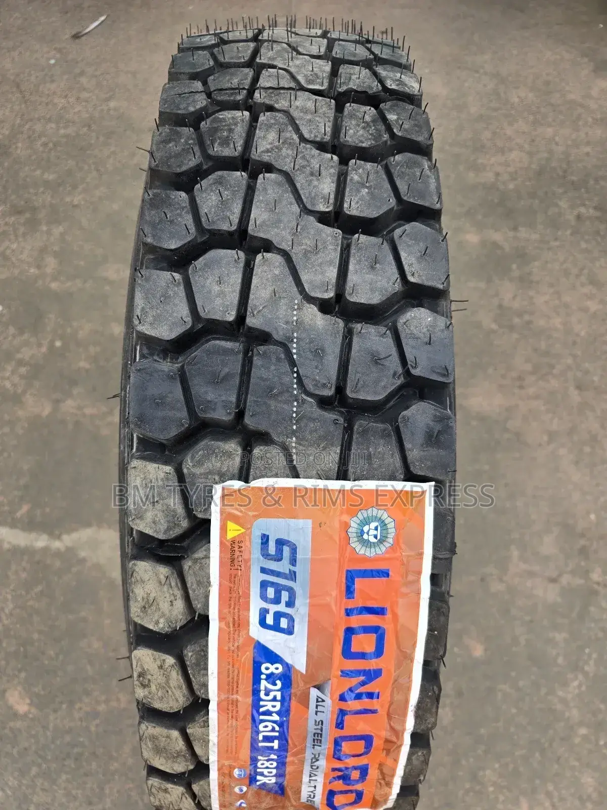825 R16 Lionlord Tyres (Diff) Commercial.
