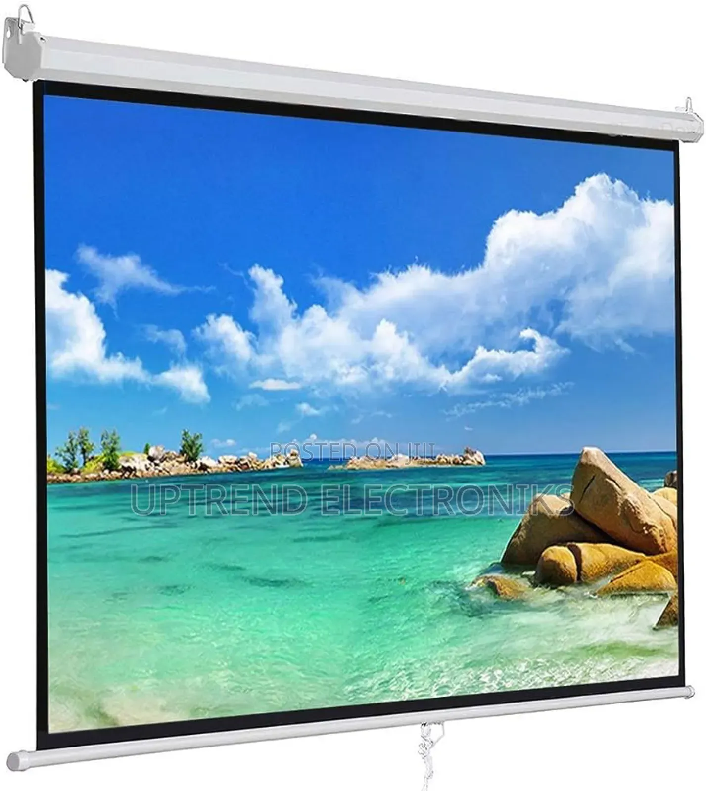 Manual Projector Screen 200×200 – Bigger, Brighter, Better!