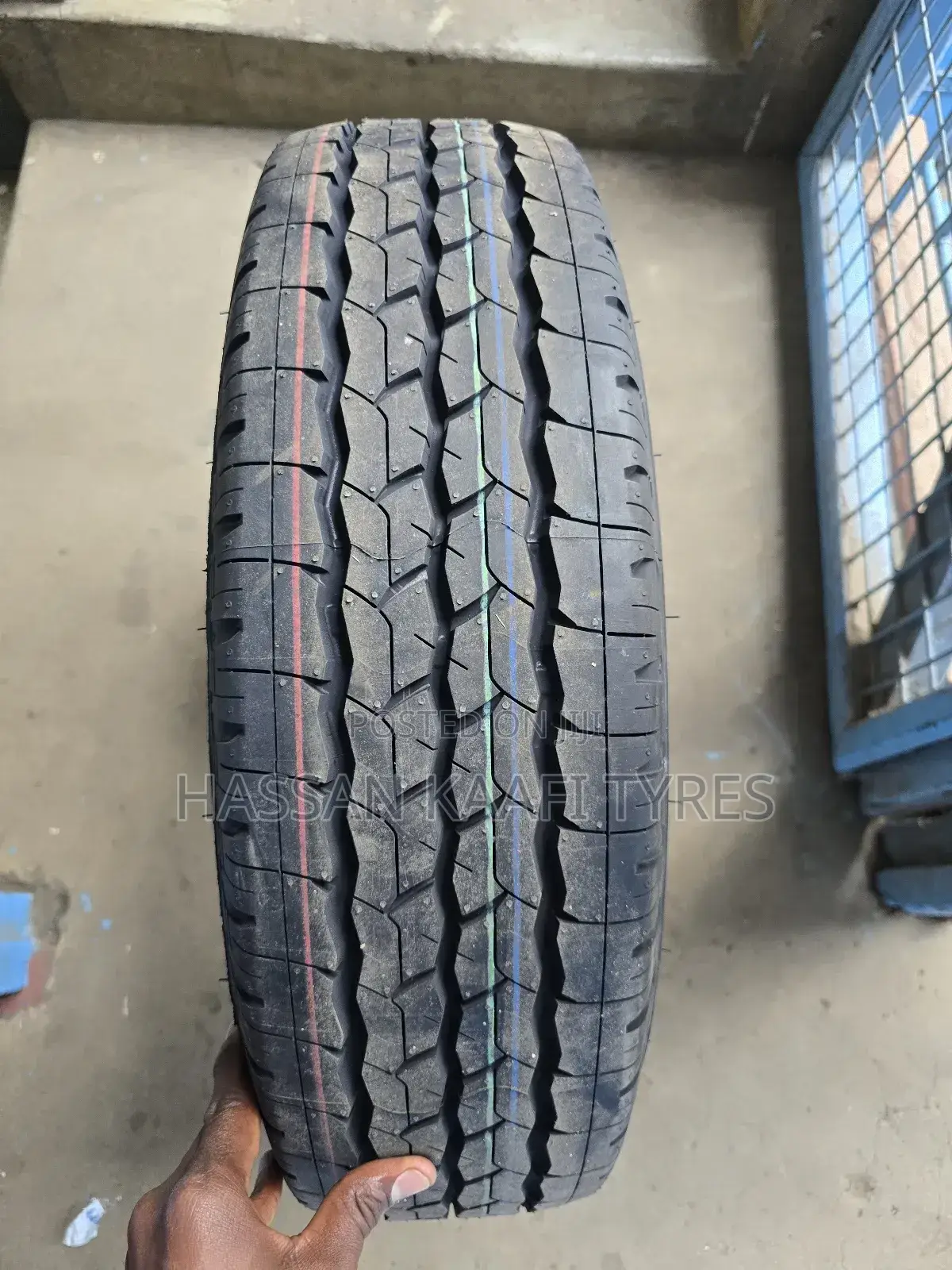195r15c Bredgstone Tyre