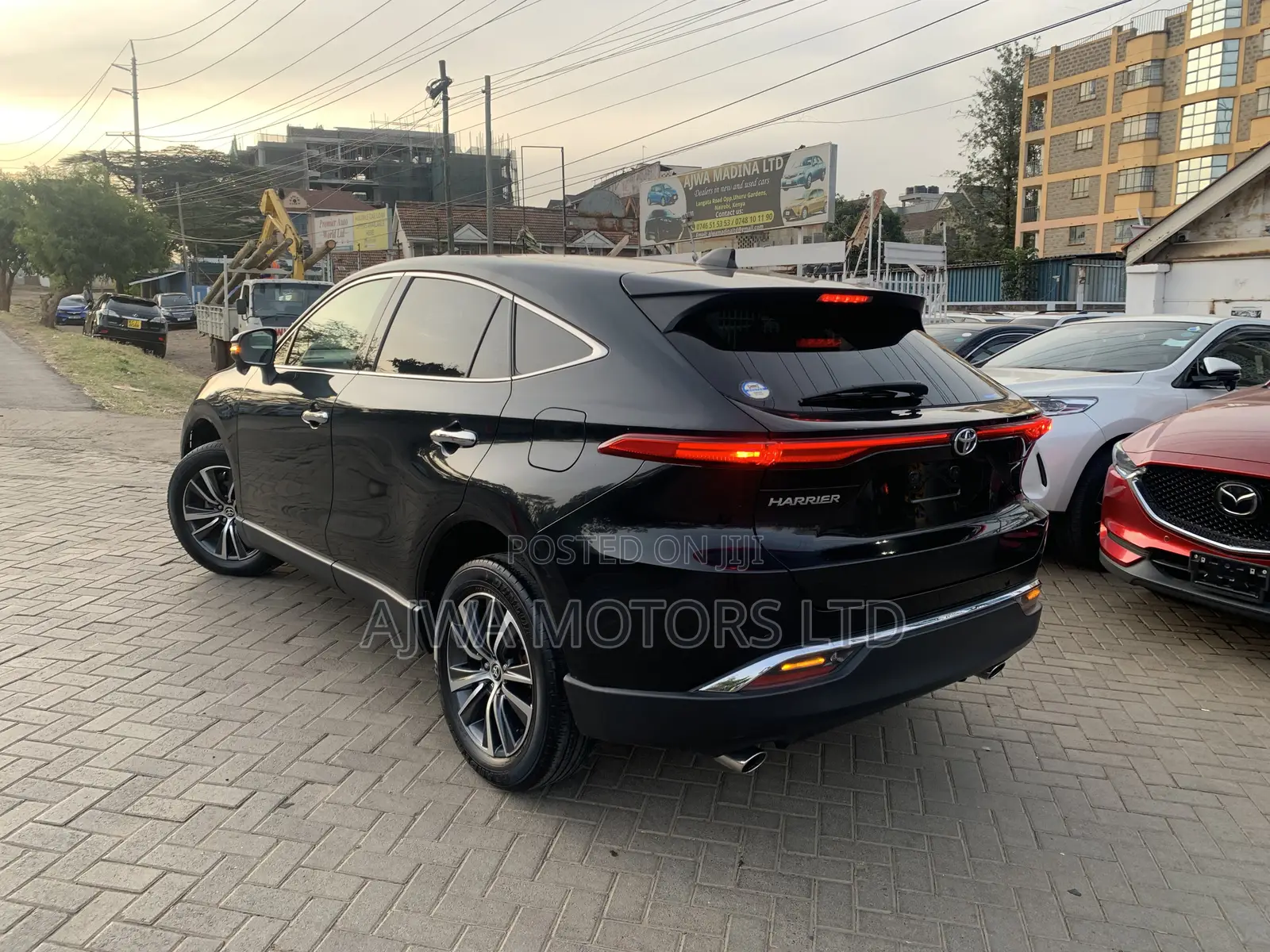 Toyota Harrier 2.0 2020 Black