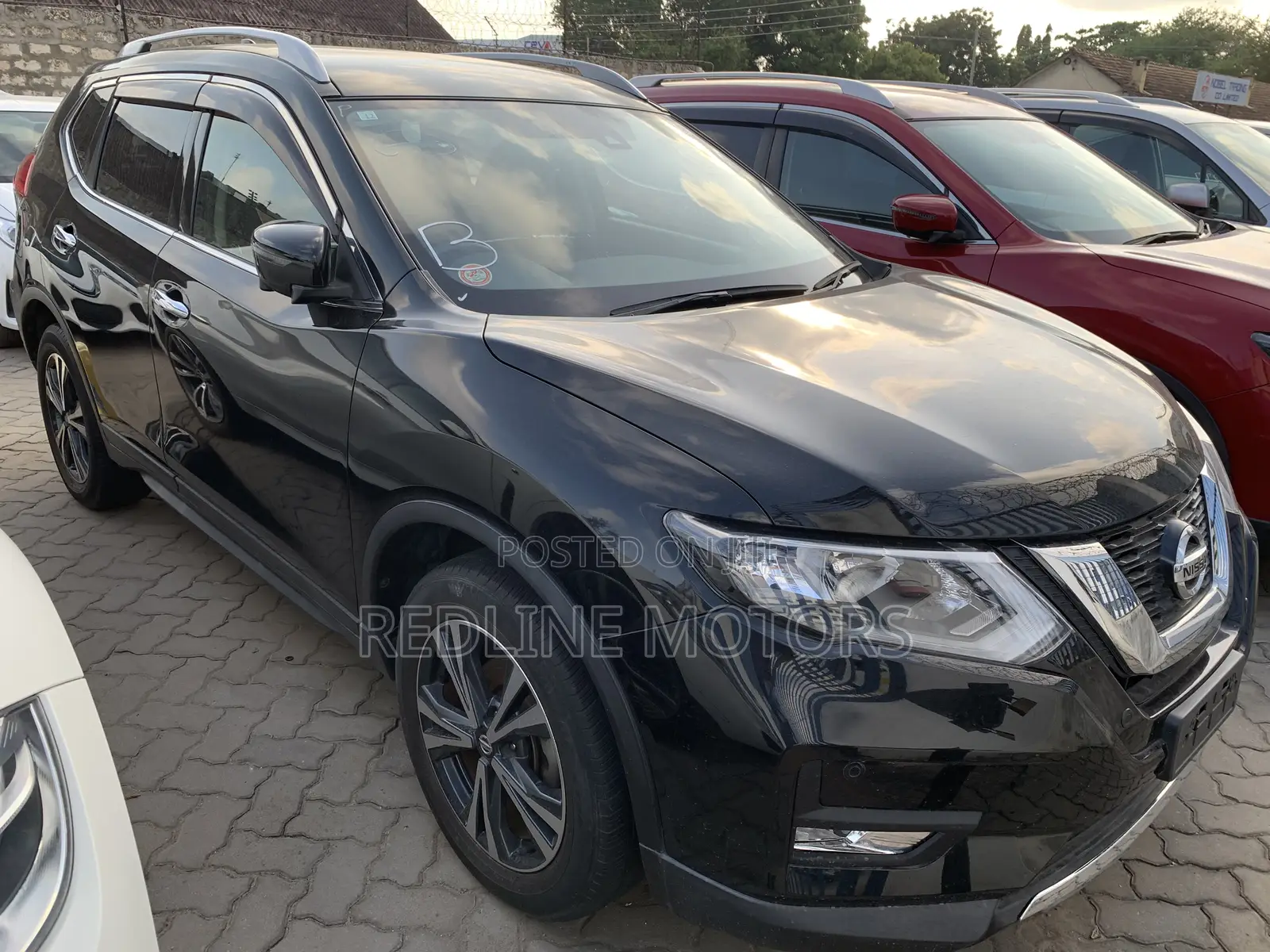Nissan X-Trail 2.0 Petrol FWD 2018 Black