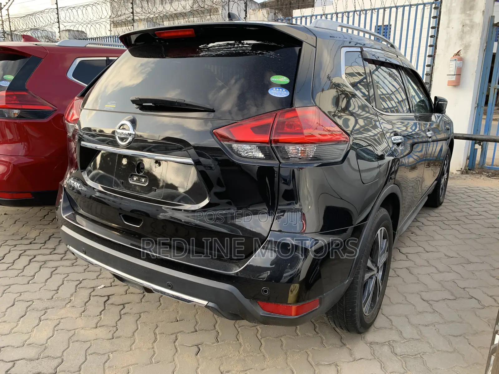 Nissan X-Trail 2.0 Petrol FWD 2018 Black