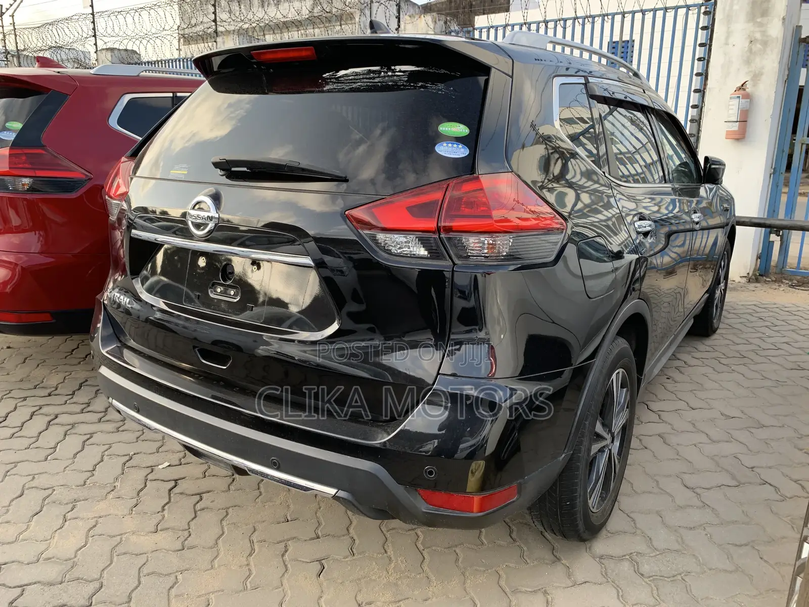 Nissan X-Trail 2.0 Petrol FWD 2018 Black