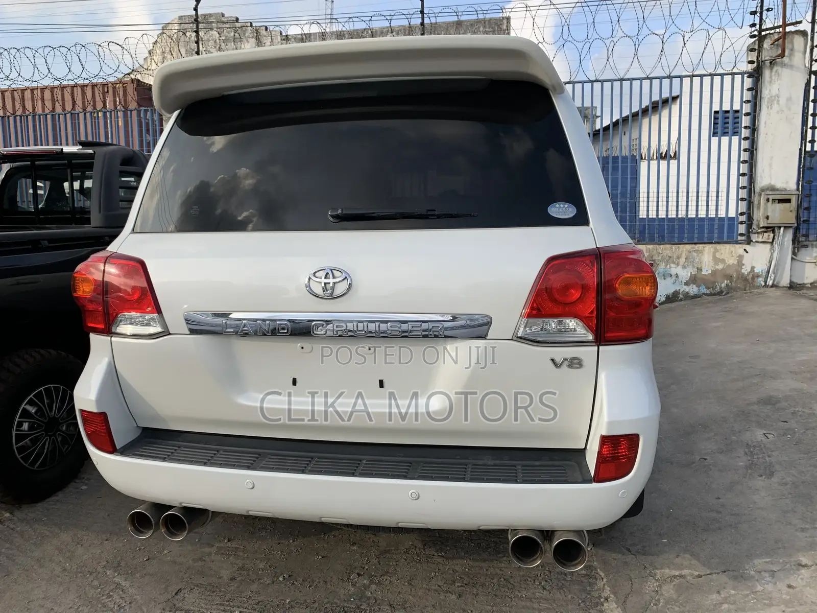 Toyota Land Cruiser 4.6 V8 ZX 2016 White