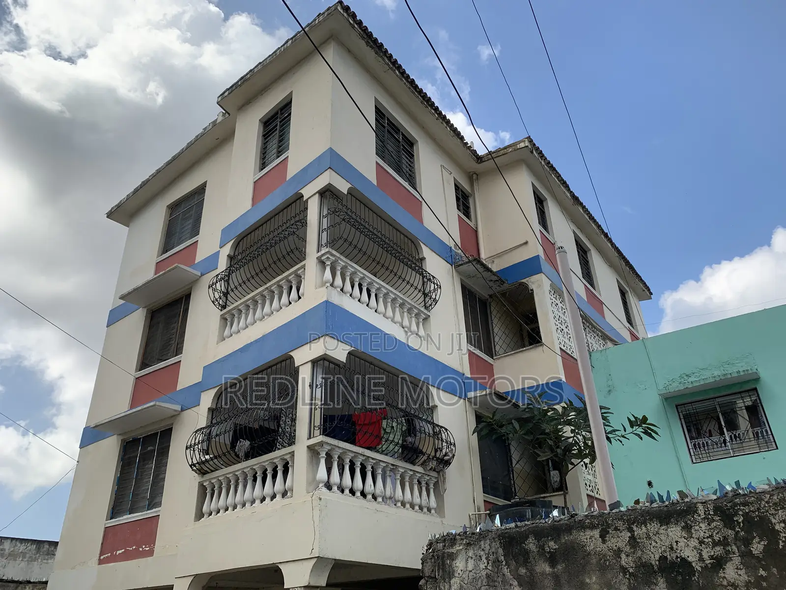 3bdrm Block of Flats in Spaki, Sparki for sale