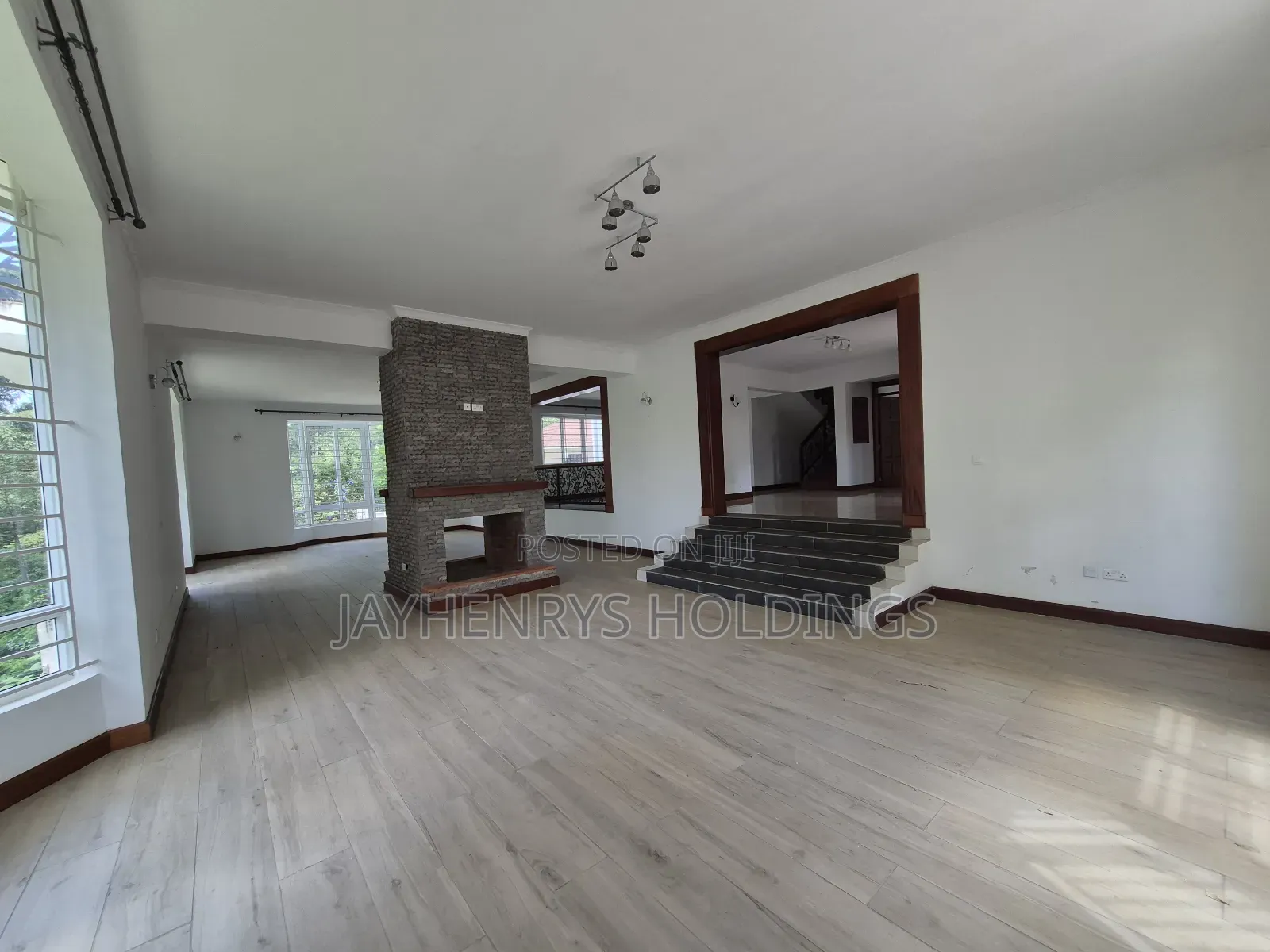 5bdrm House in Rosslyn for rent
