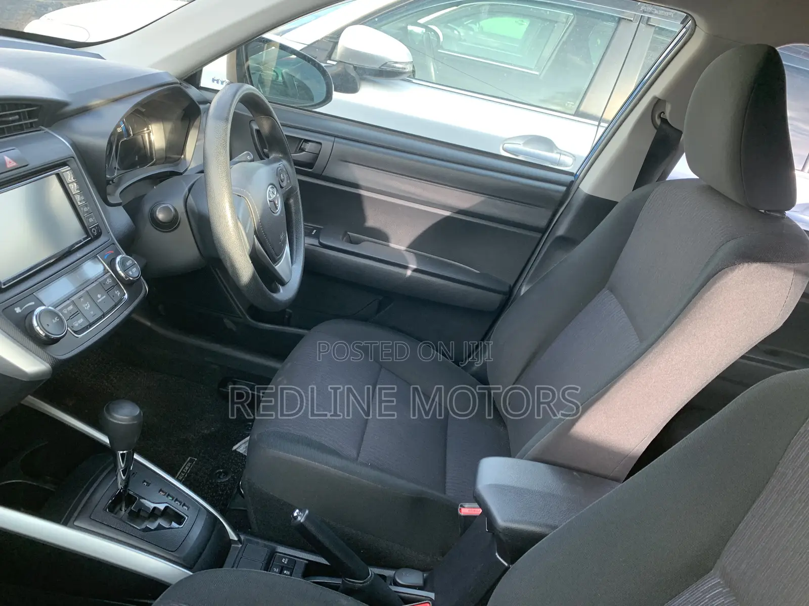 Toyota Corolla Fielder 1.5 Hybrid FWD 2018 Blue