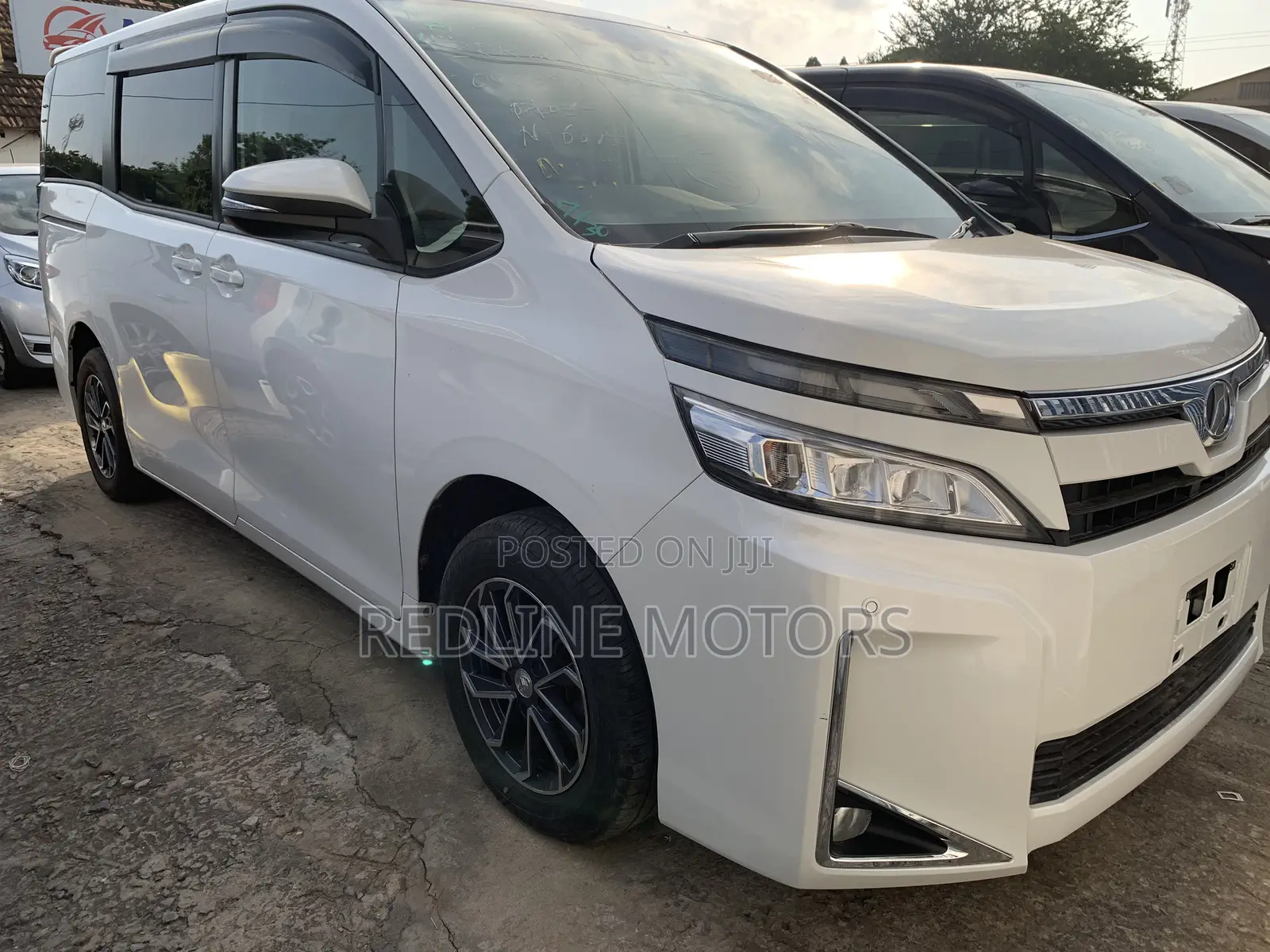 Toyota Voxy 2018 White