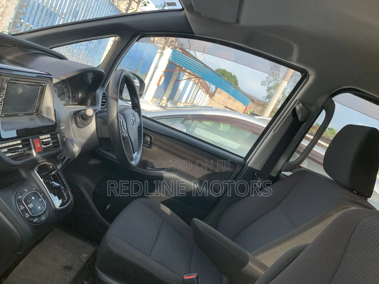 Toyota Voxy 2018 White