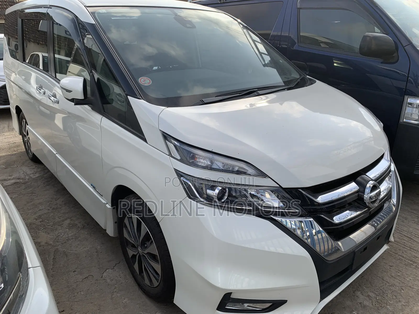 Nissan Serena 2018 White