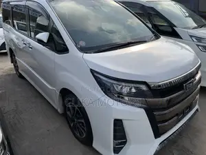 Toyota Noah 1.8 FWD Hybrid (7 seater) 2018 White
