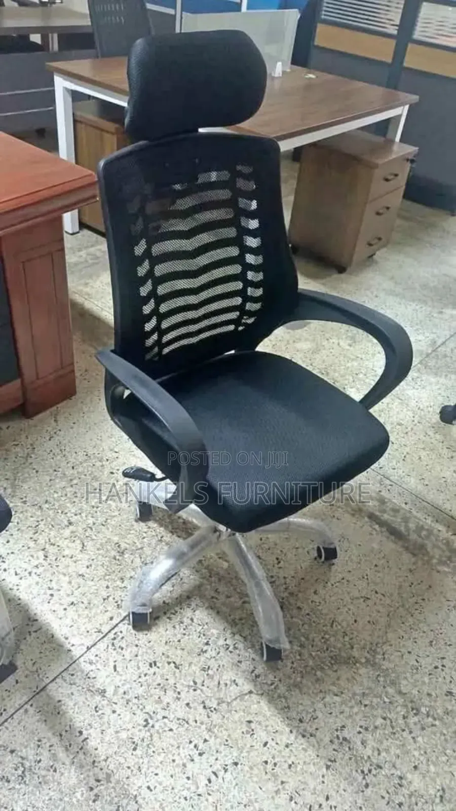 Comfort Headrest Chair – Long-Lasting Back-Friendly