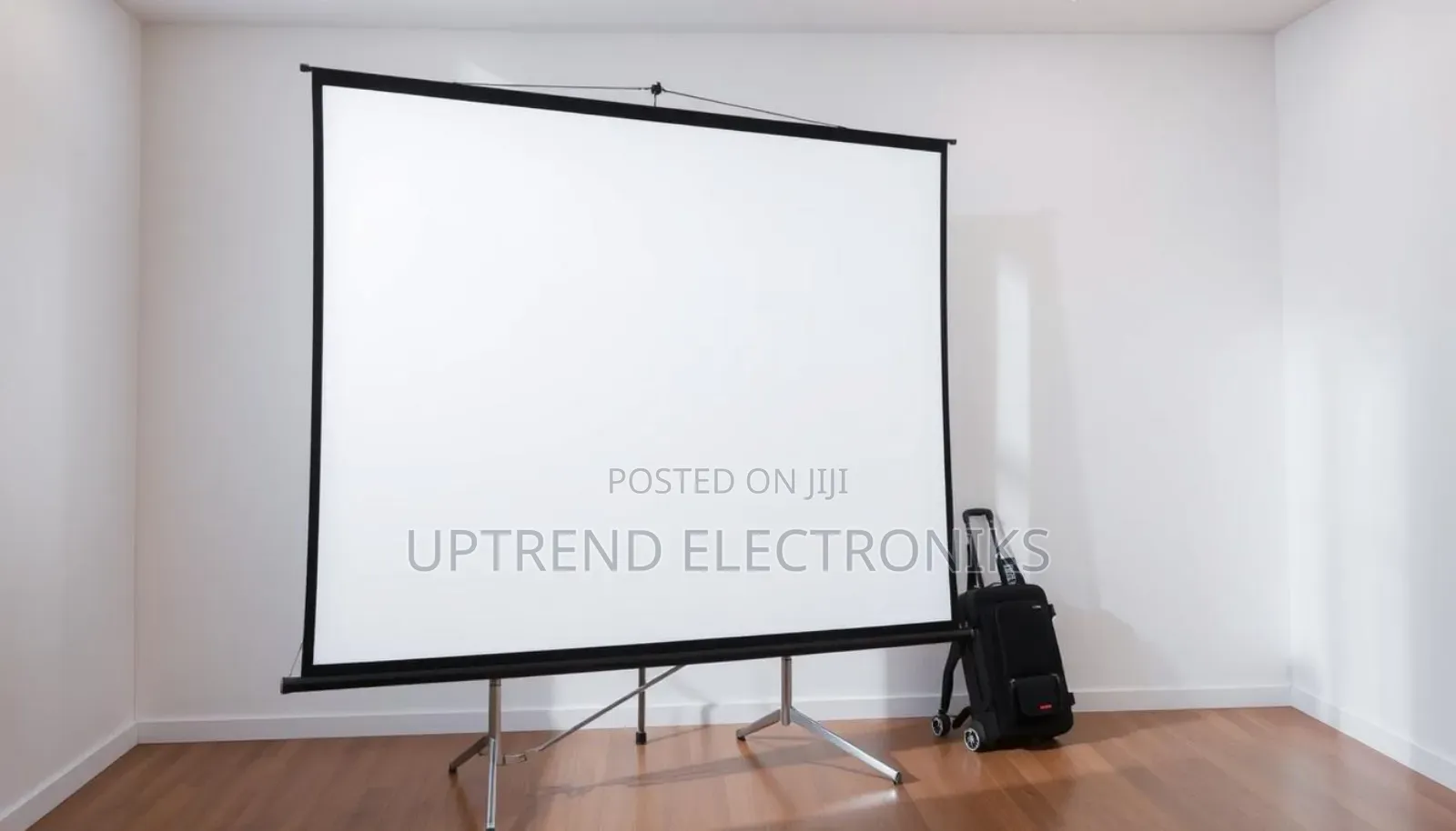 Massive 200×200cm Tripod Screen — Crystal Clear for Large Audiences