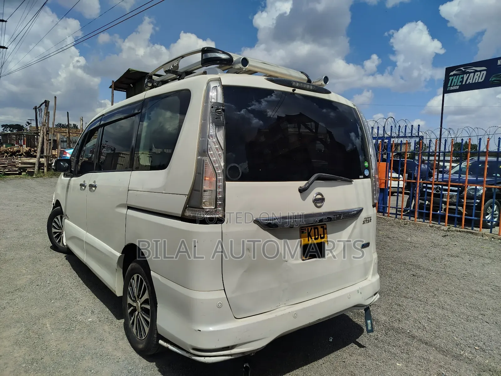 Nissan Serena 2015 White