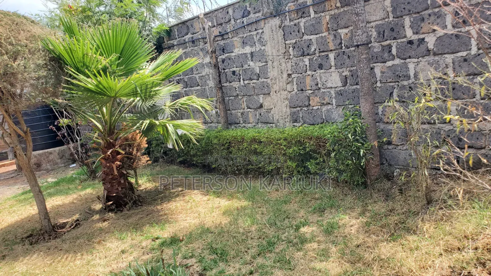 3bdrm Bungalow in Oloolua, Oluulua for rent
