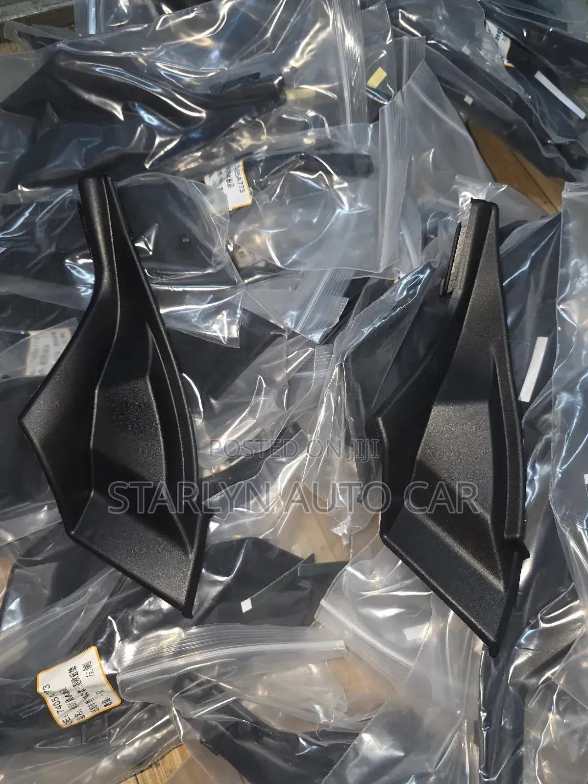 ​Windscreen Side Molding Finisher for Mitsubishi Outlander (2015–2018)
