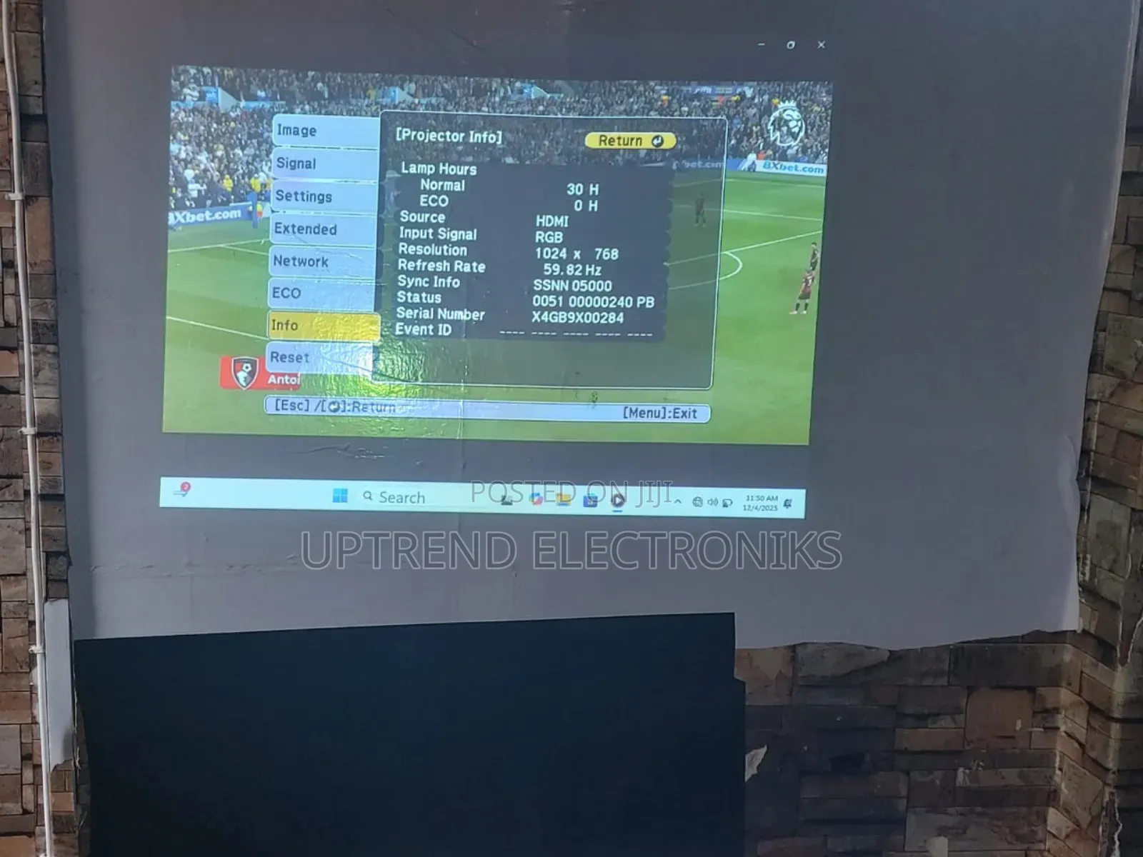 Epson Eb-S05 Projector – Reliable, Bright, Portable!