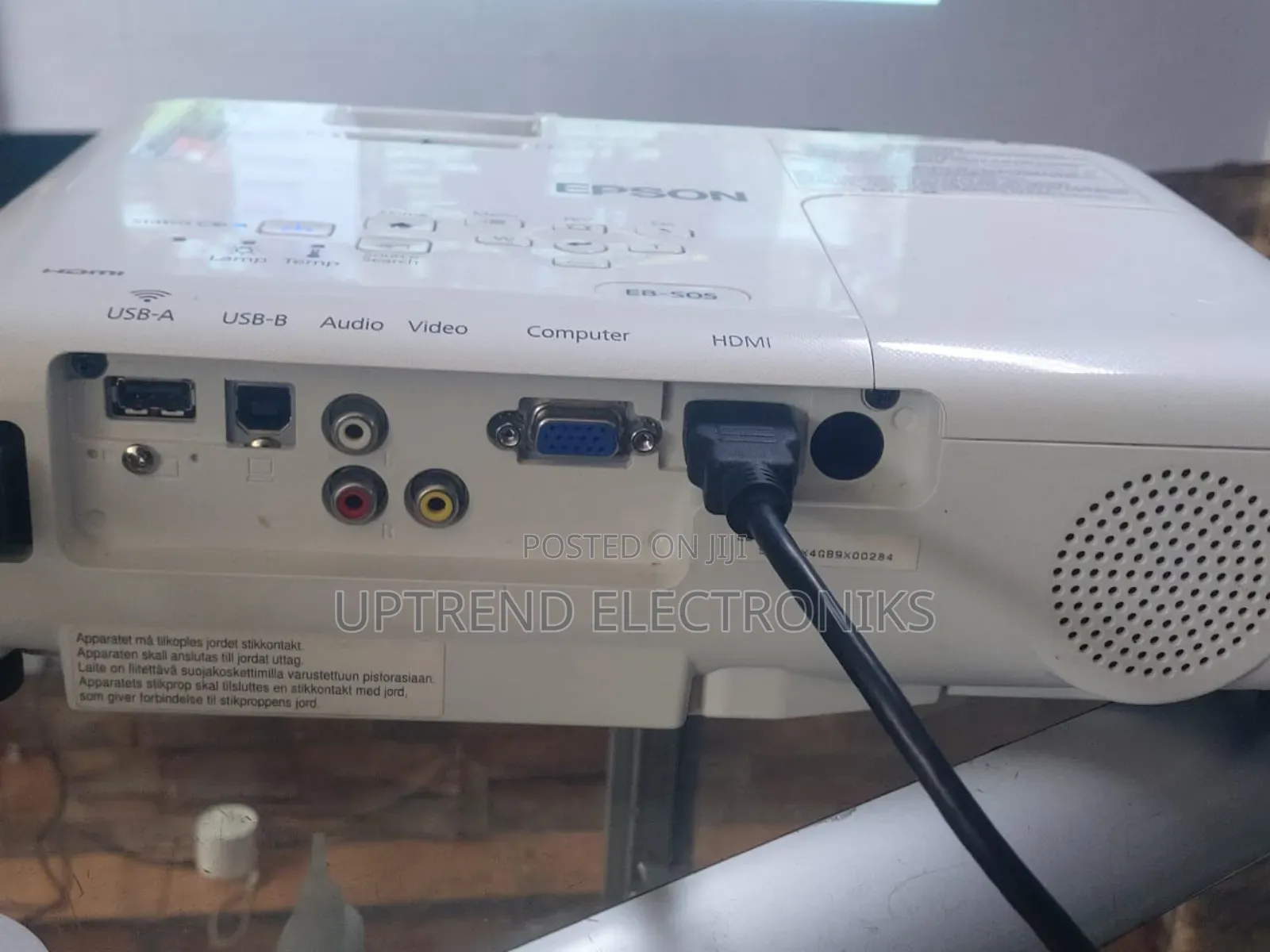 Epson Eb-S05 Projector – Your Everyday Entertainment Work Partner!