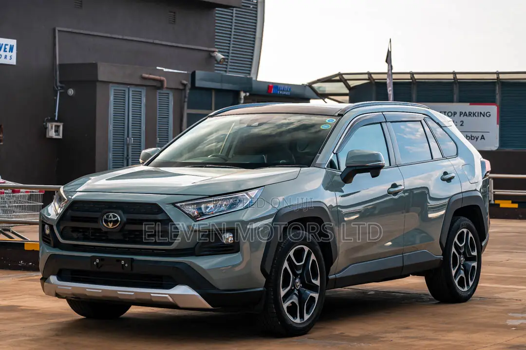Toyota RAV4 Adventure 2019 Green