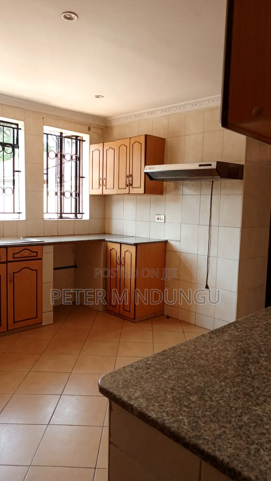 5bdrm Maisonette in Runda, Kiambu / Kiambu  for rent