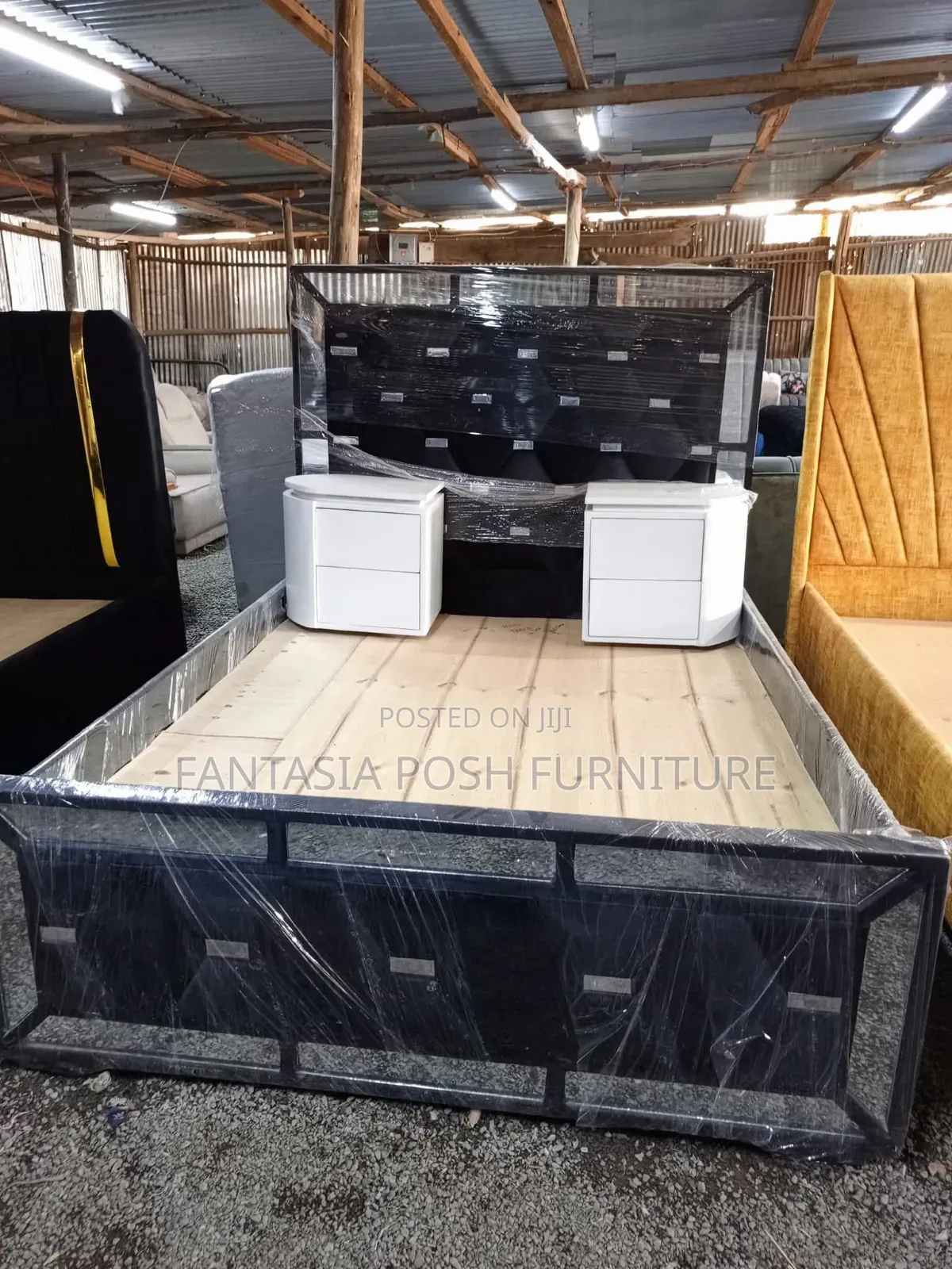 5x6 Black Geometric Panel Bed With 2 Sideboxes