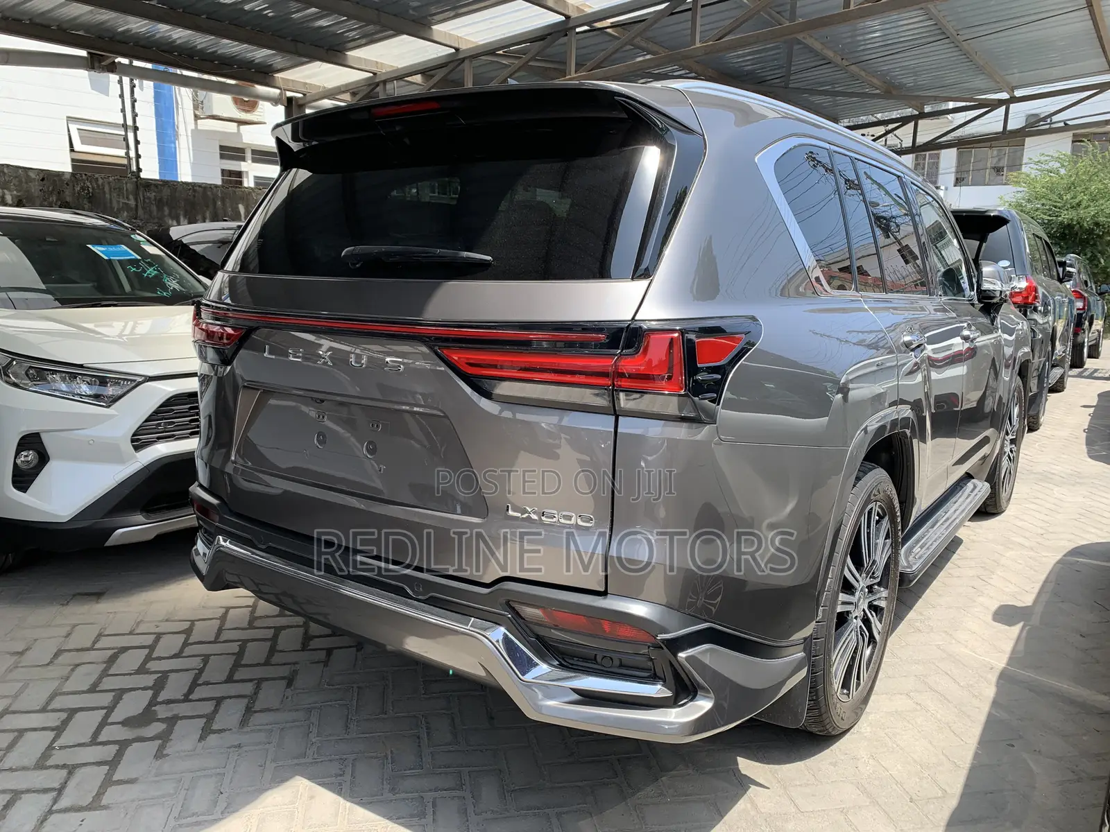 Lexus LX LX 600 2023 Silver