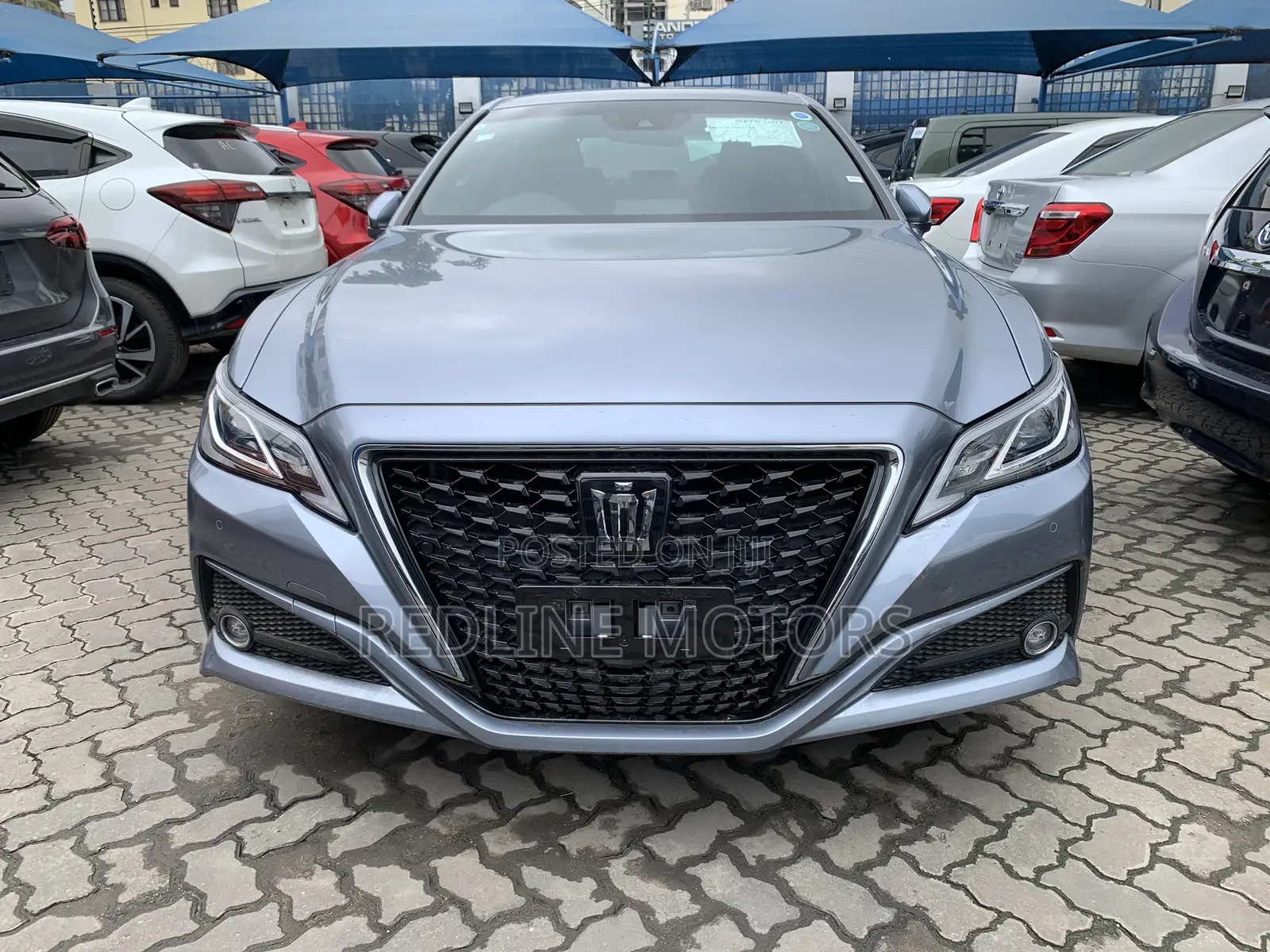 Toyota Crown 2018 Gray
