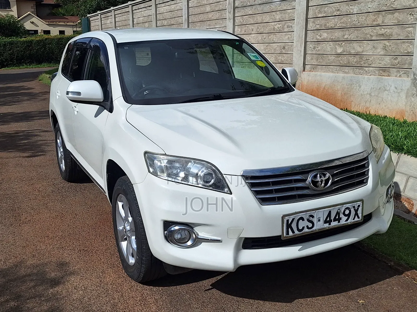 Toyota Vanguard 2012 Pearl