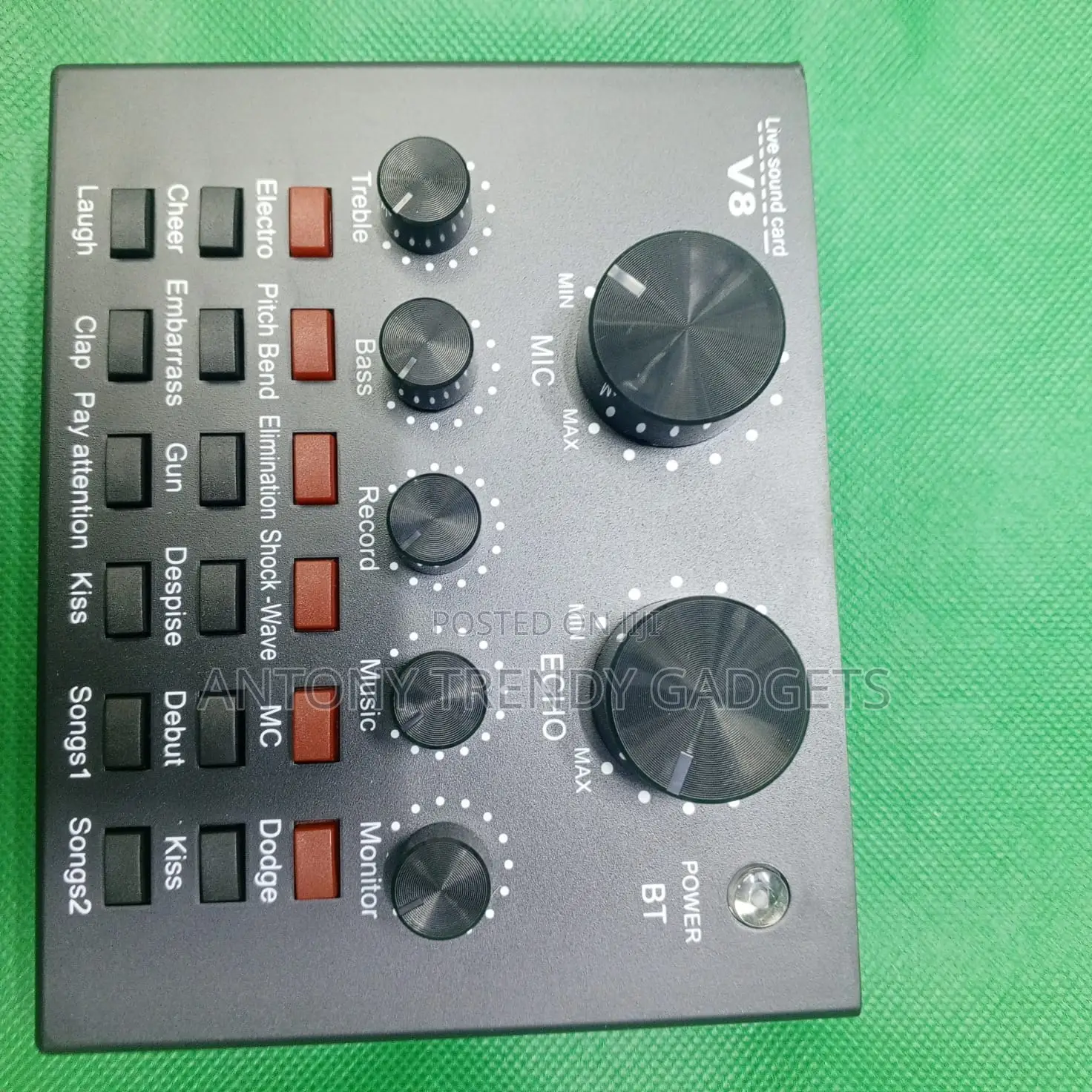 V8 Live Sound Card With Noise Reduction & Multiple Effects