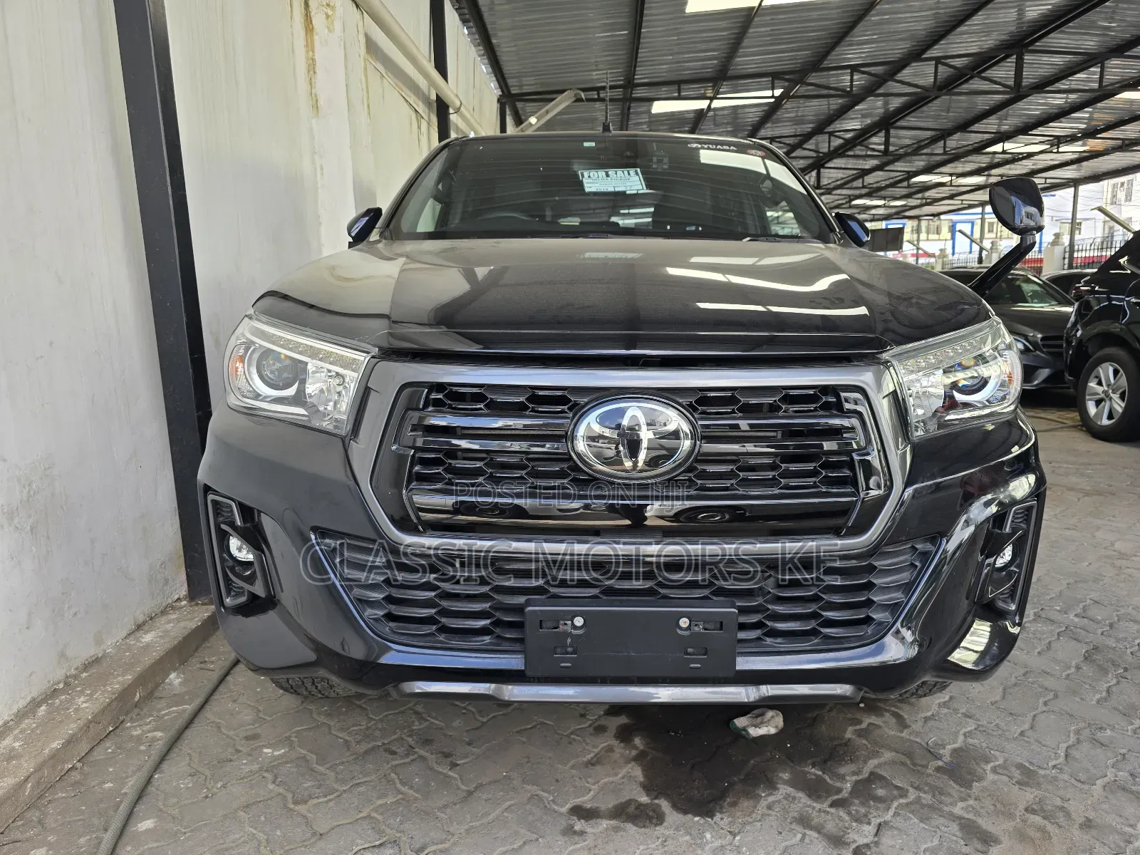 Toyota Hilux SR5+ 4x4 2019 Black