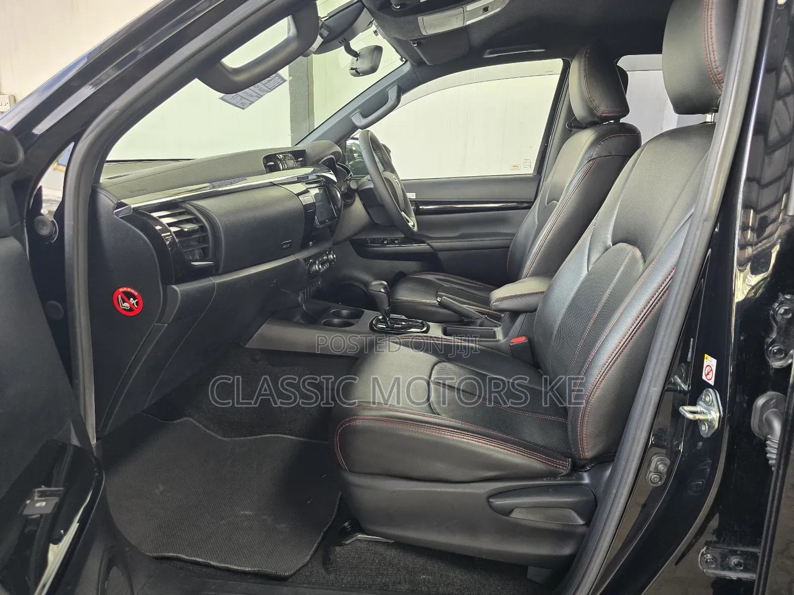 Toyota Hilux SR5+ 4x4 2019 Black