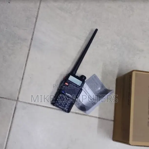 Baofeng Uv-5r Walkie Talkie + Earphone Uv5r Baofeng